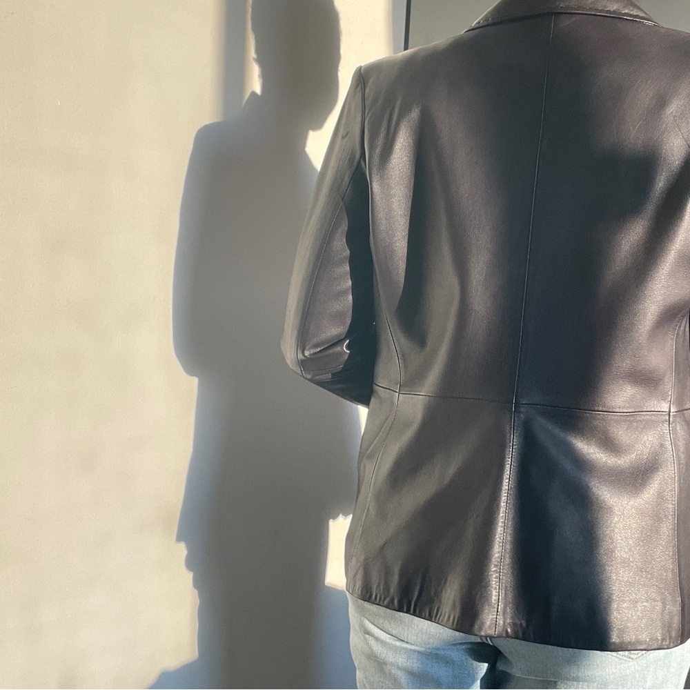 Classic Black Leather Women's Blazer Jacket - Picture 4 of 8